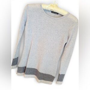 Claudia Nichole Sweater 100% Cashmere Sweater Gray Colorblock Hem Crewneck XS